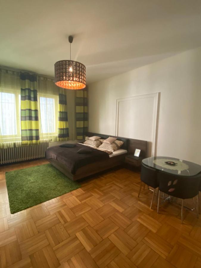Promenade Guesthouse Near The Danube Budapest Exterior photo